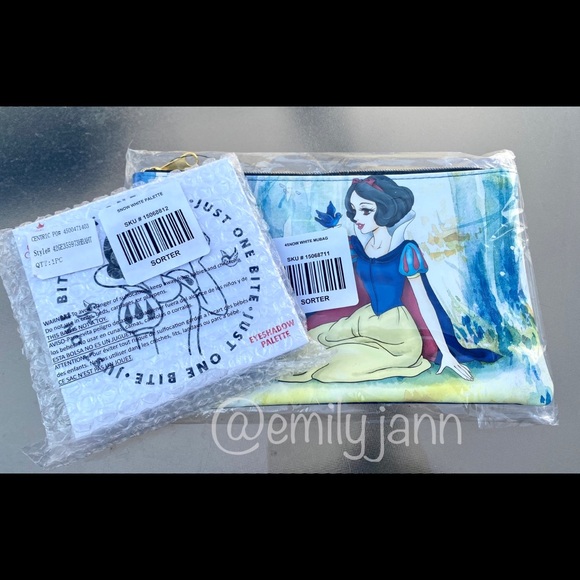 Snow White🍎Makeup Bundle - Picture 13 of 13